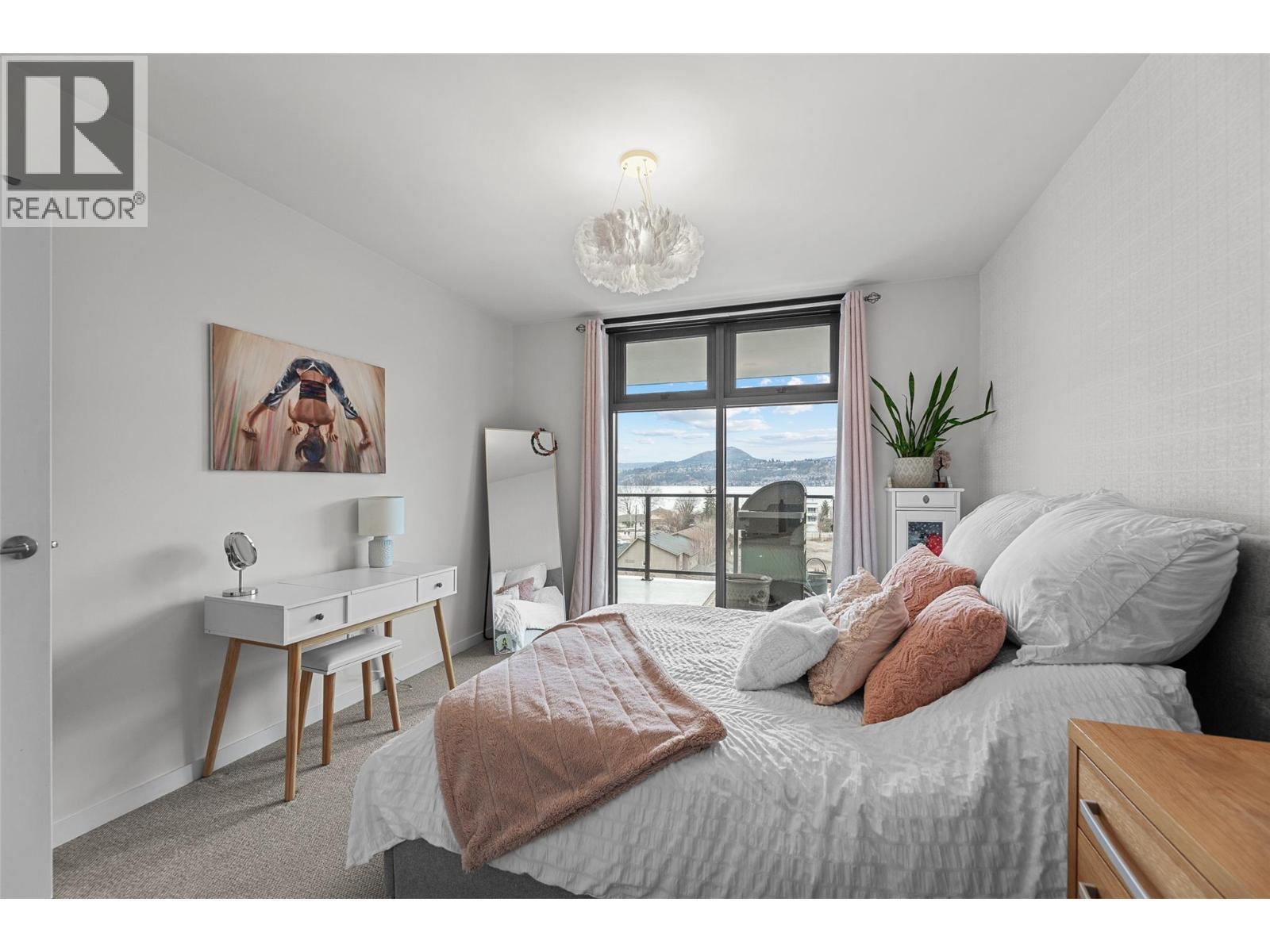 485 Groves Avenue Unit# 505, Kelowna, BC - Indoor Photo Showing Bedroom