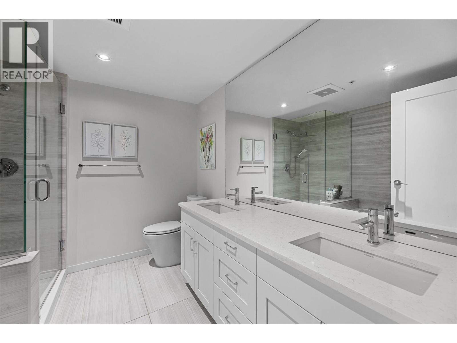 485 Groves Avenue Unit# 505, Kelowna, BC - Indoor Photo Showing Bathroom