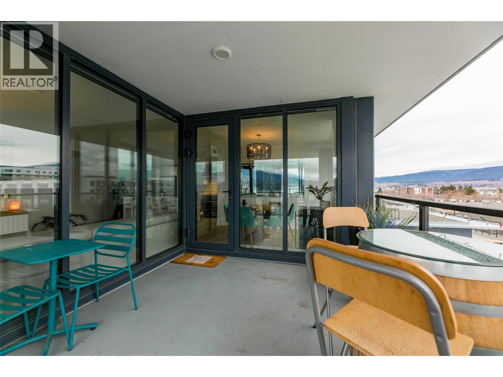 485 Groves Avenue Unit# 505, Kelowna, BC - Outdoor With Exterior