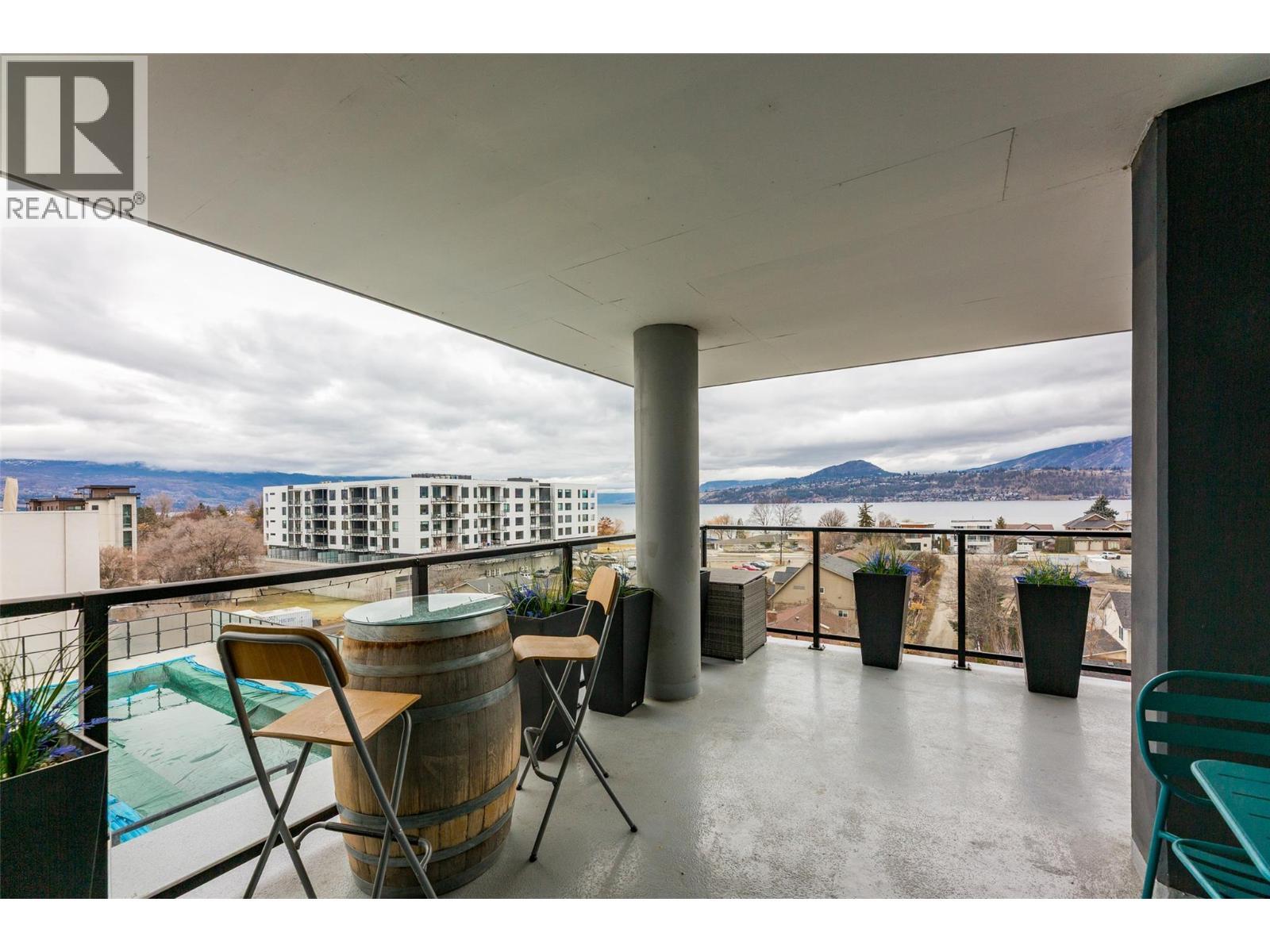 485 Groves Avenue Unit# 505, Kelowna, BC - With View With Exterior