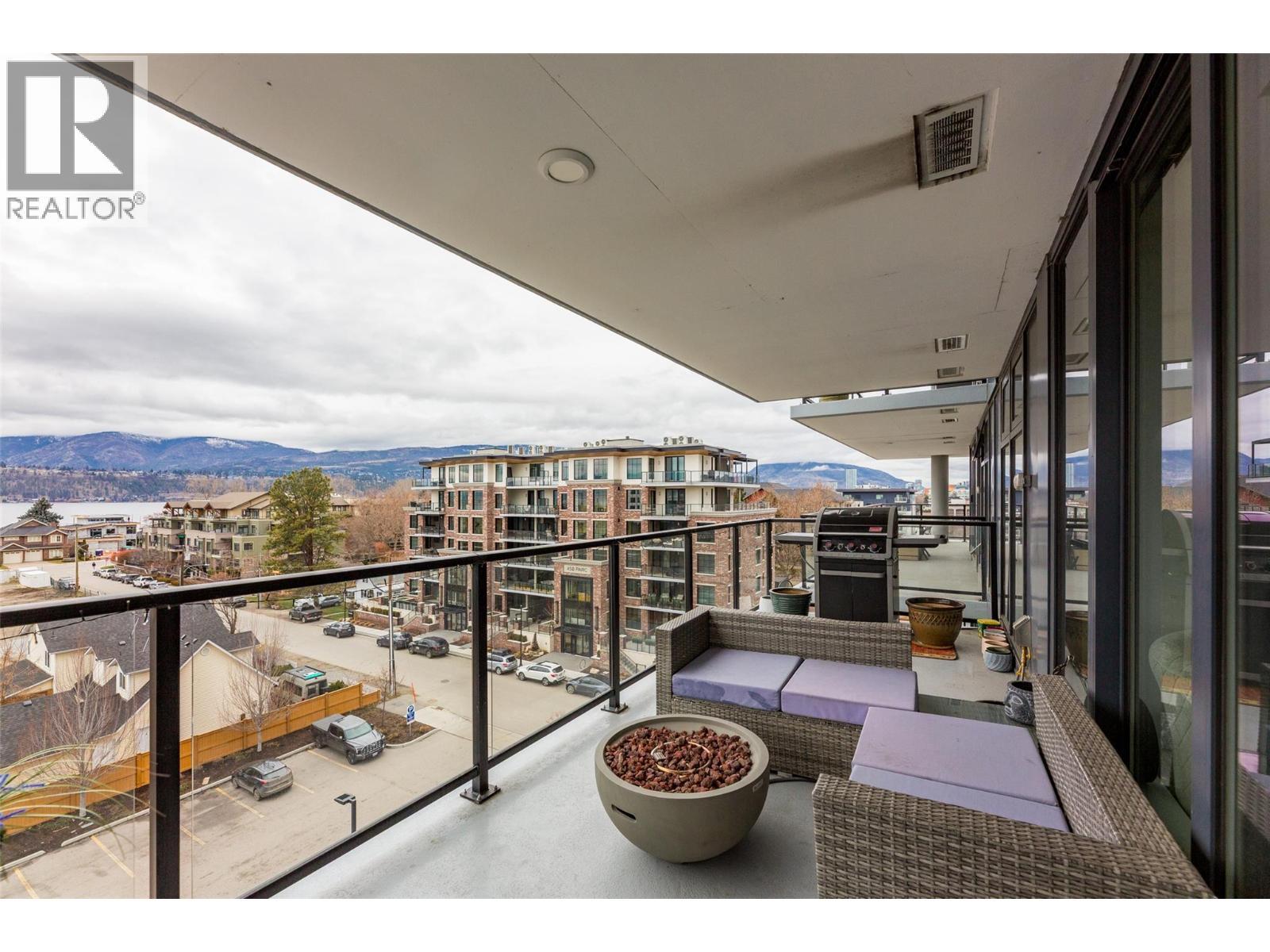 485 Groves Avenue Unit# 505, Kelowna, BC - Outdoor With View With Exterior