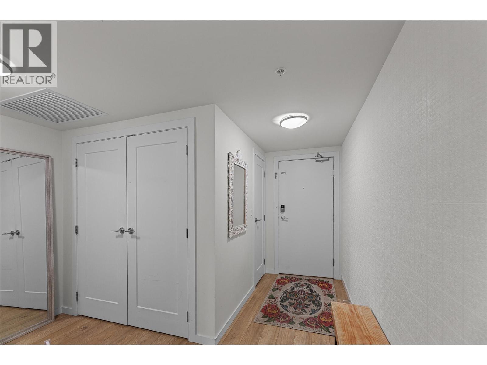 485 Groves Avenue Unit# 505, Kelowna, BC - Indoor Photo Showing Other Room