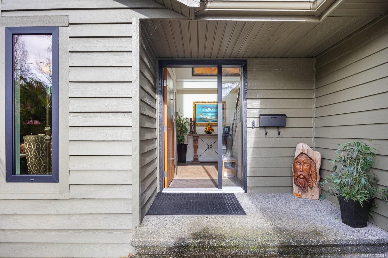 1544 Comox Ave, Comox, BC