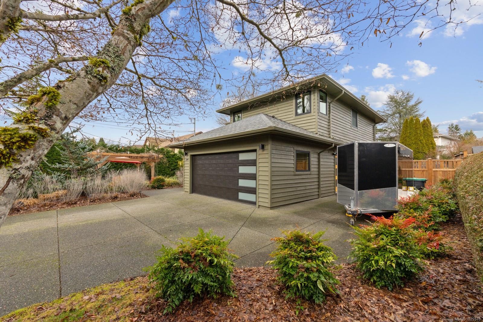 1544 Comox Ave, Comox, BC