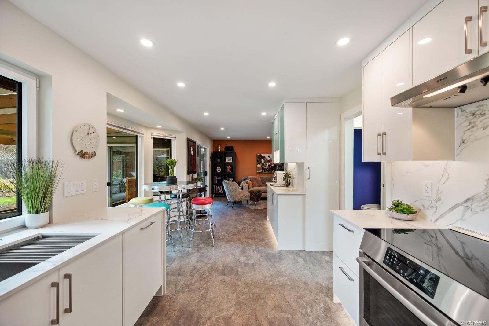 1544 Comox Ave, Comox, BC