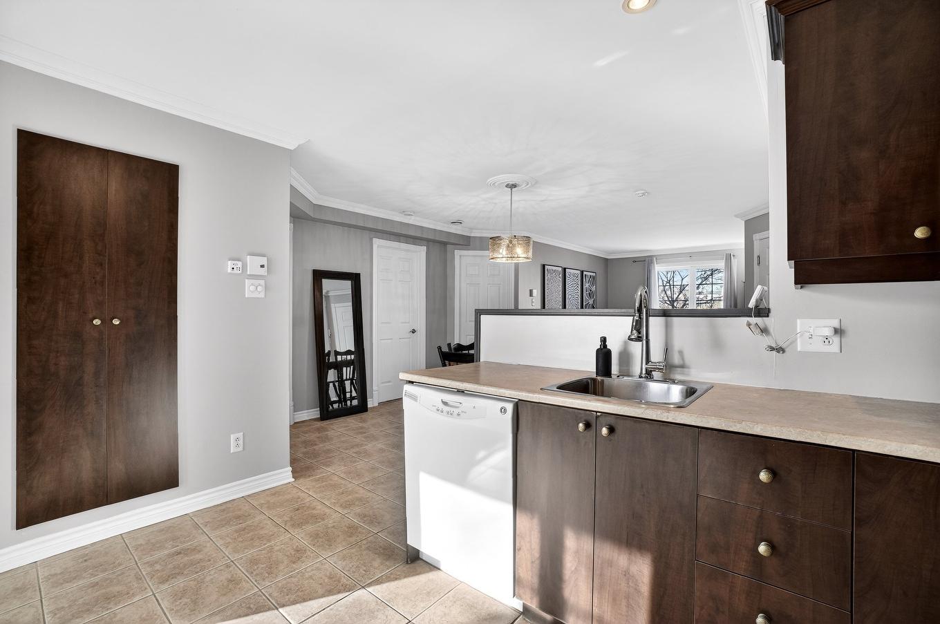 Kitchen - 202-5340 Rue Du Bocage, Terrebonne (La Plaine), QC - Indoor Photo Showing Kitchen