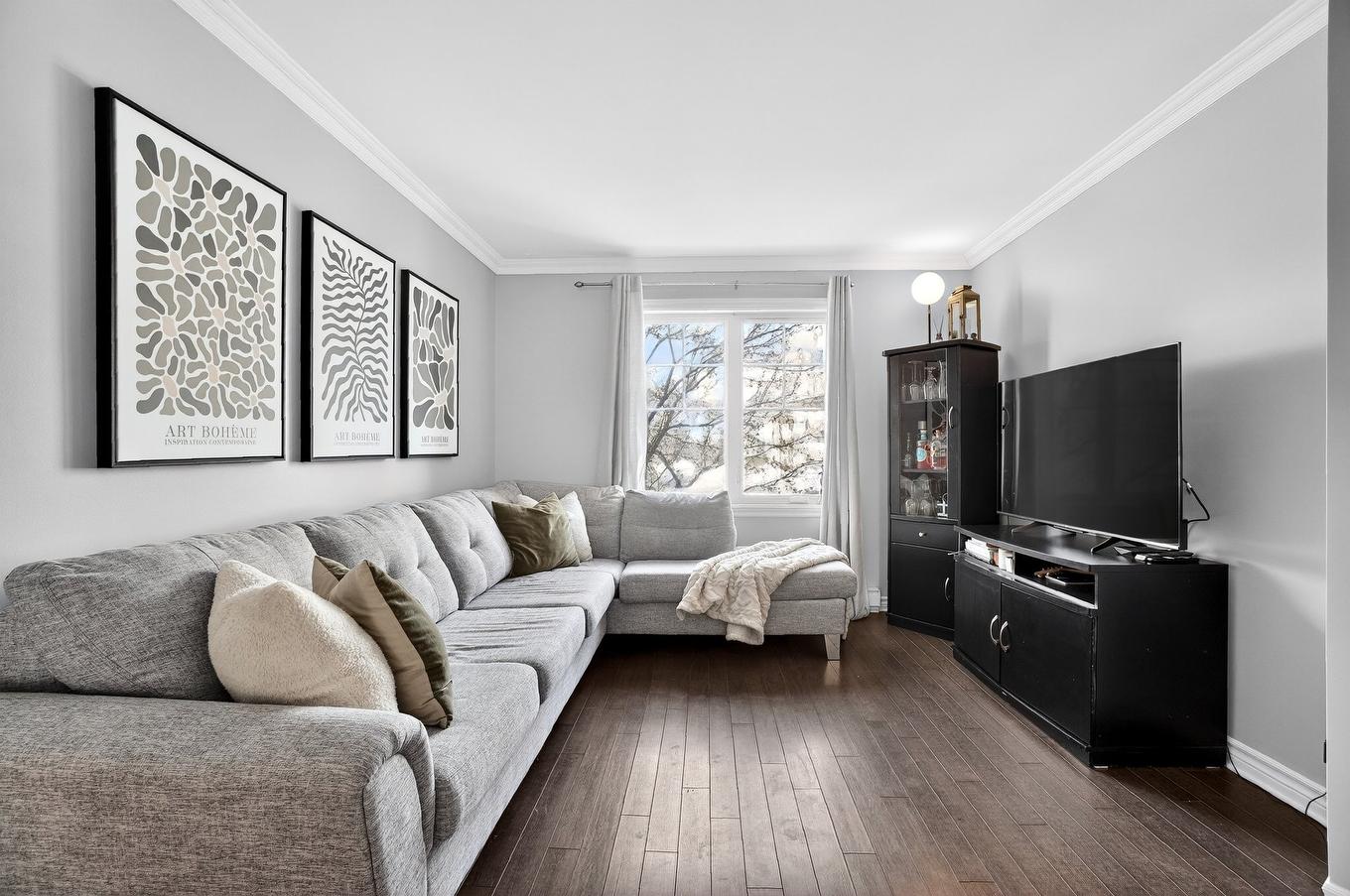 Living room - 202-5340 Rue Du Bocage, Terrebonne (La Plaine), QC - Indoor Photo Showing Living Room