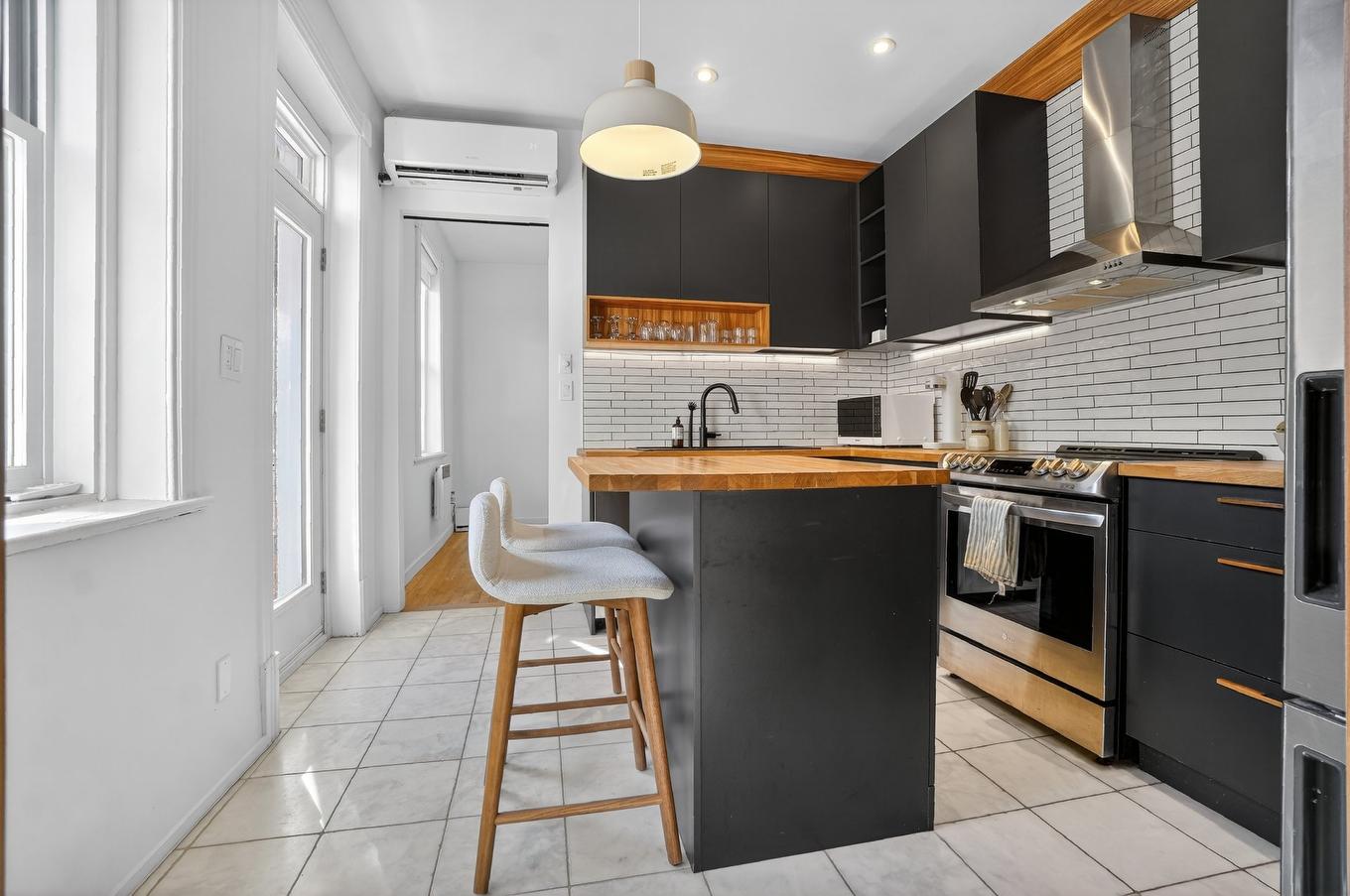 Cuisine - 3954 Rue De Mentana, Montréal (Le Plateau-Mont-Royal), QC - Indoor Photo Showing Kitchen With Upgraded Kitchen