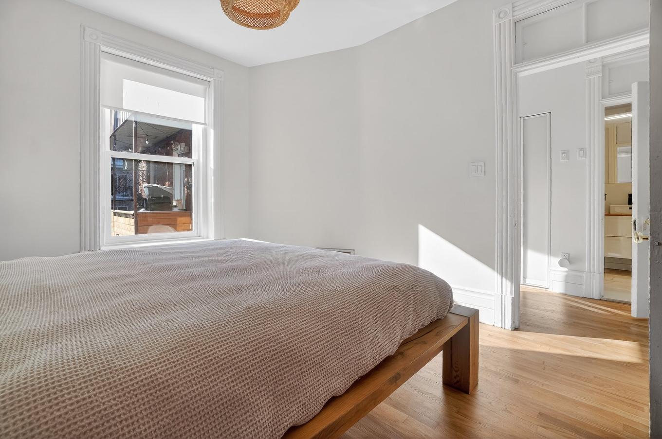 Chambre à coucher principale - 3954 Rue De Mentana, Montréal (Le Plateau-Mont-Royal), QC - Indoor Photo Showing Bedroom