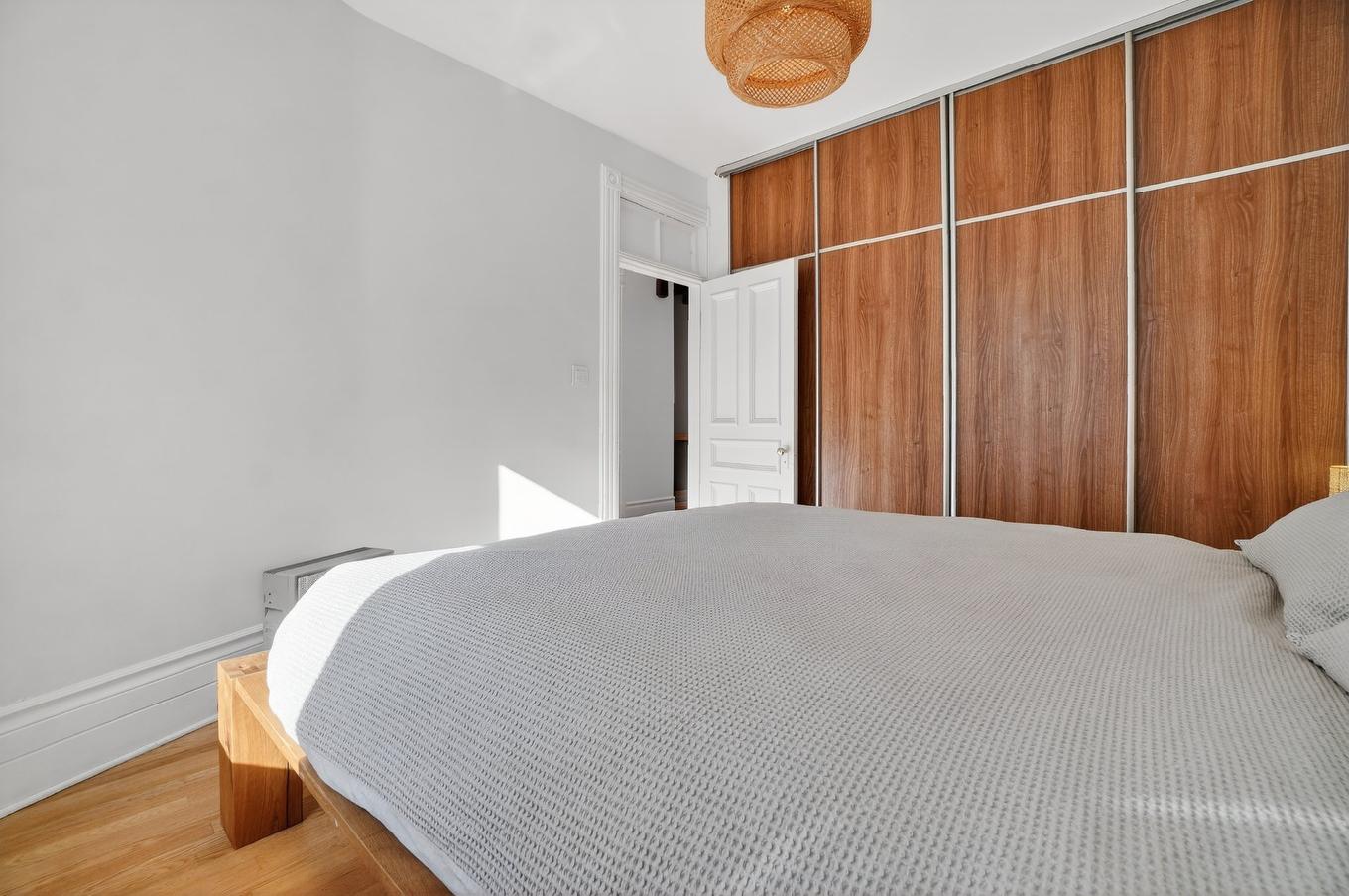 Chambre à coucher principale - 3954 Rue De Mentana, Montréal (Le Plateau-Mont-Royal), QC - Indoor Photo Showing Bedroom