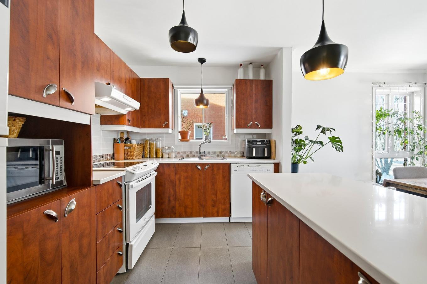 Kitchen - 202-140 Rue Parent, Longueuil (Greenfield Park), QC - Indoor Photo Showing Kitchen