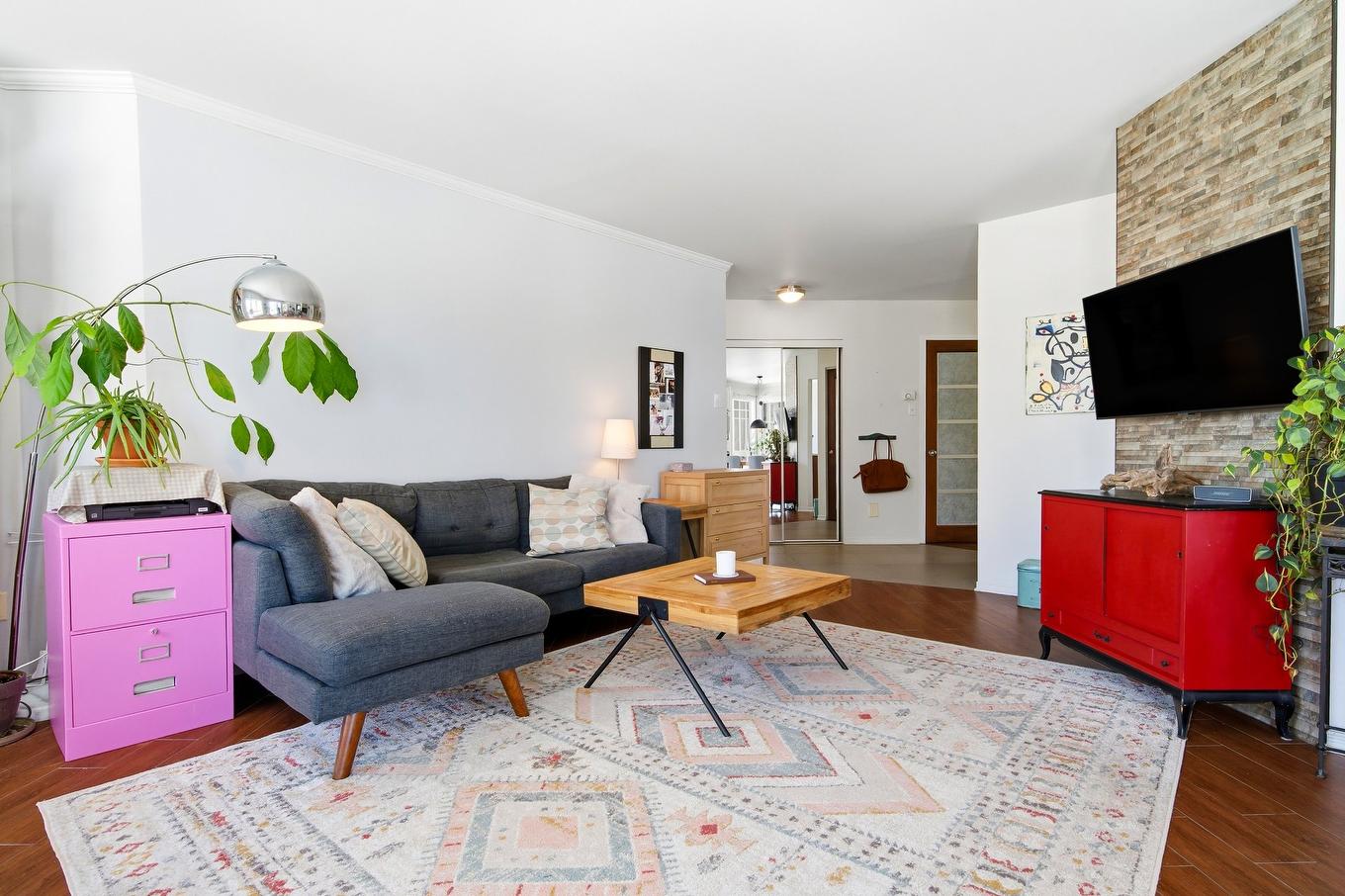 Overall view - 202-140 Rue Parent, Longueuil (Greenfield Park), QC - Indoor Photo Showing Living Room