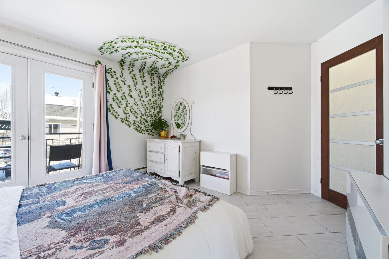Primary bedroom - 202-140 Rue Parent, Longueuil (Greenfield Park), QC - Indoor Photo Showing Bedroom