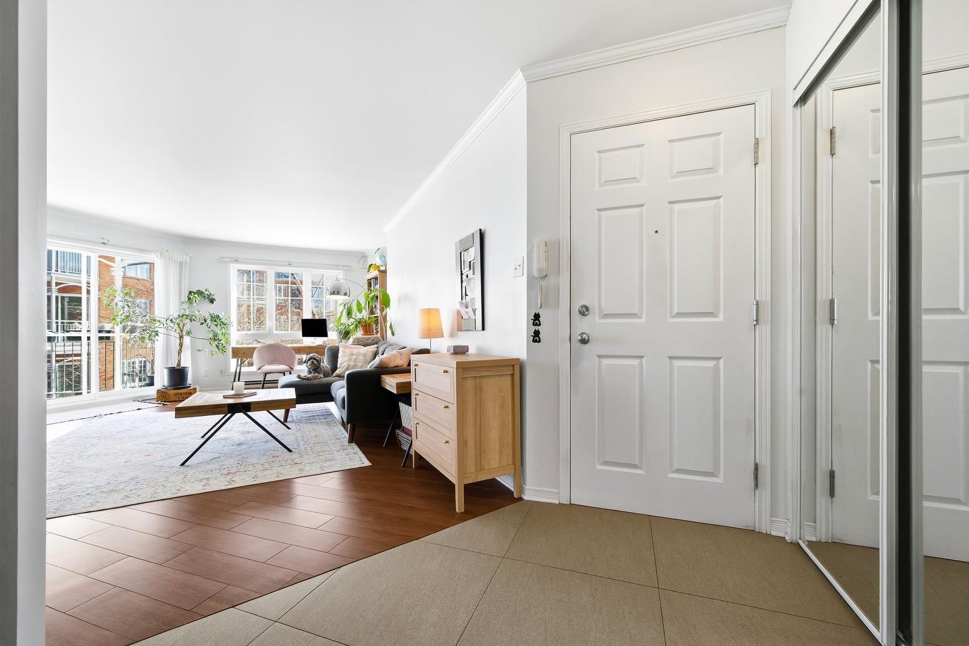 Hall - 202-140 Rue Parent, Longueuil (Greenfield Park), QC - Indoor