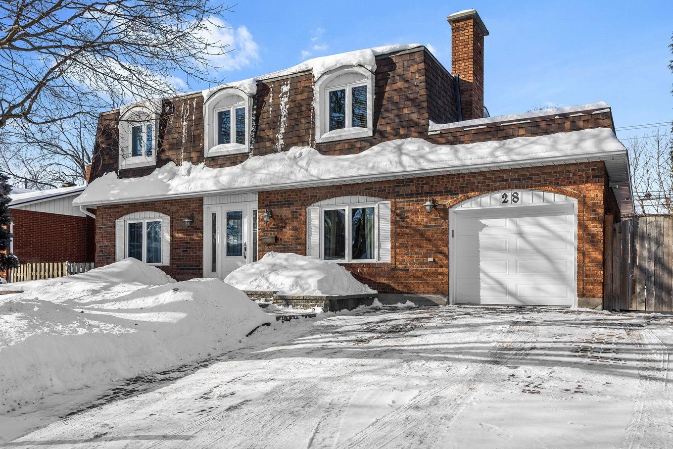 Frontage - 28 Rue Eaton, Kirkland, QC - Outdoor With Facade