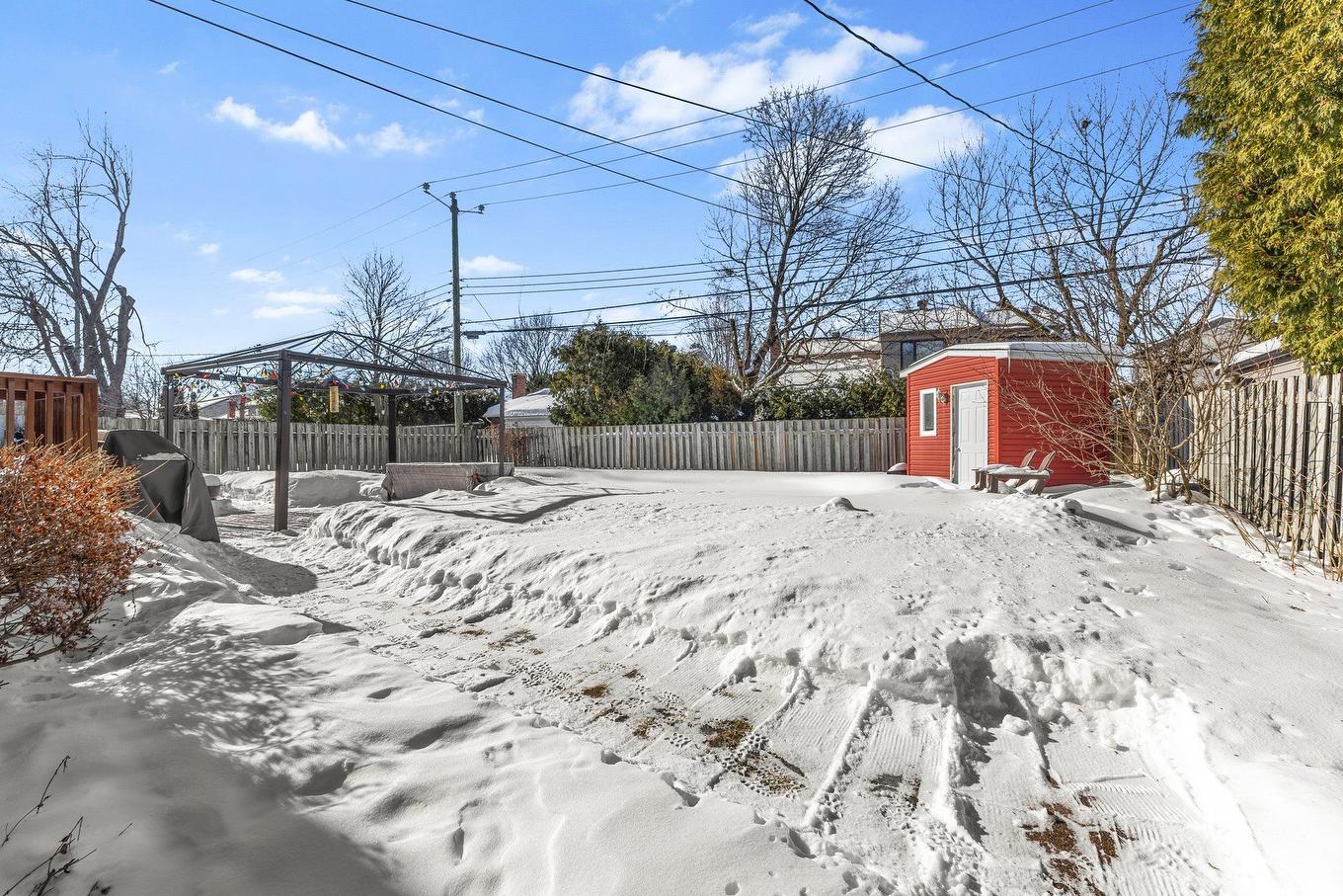 Backyard - 28 Rue Eaton, Kirkland, QC - Outdoor