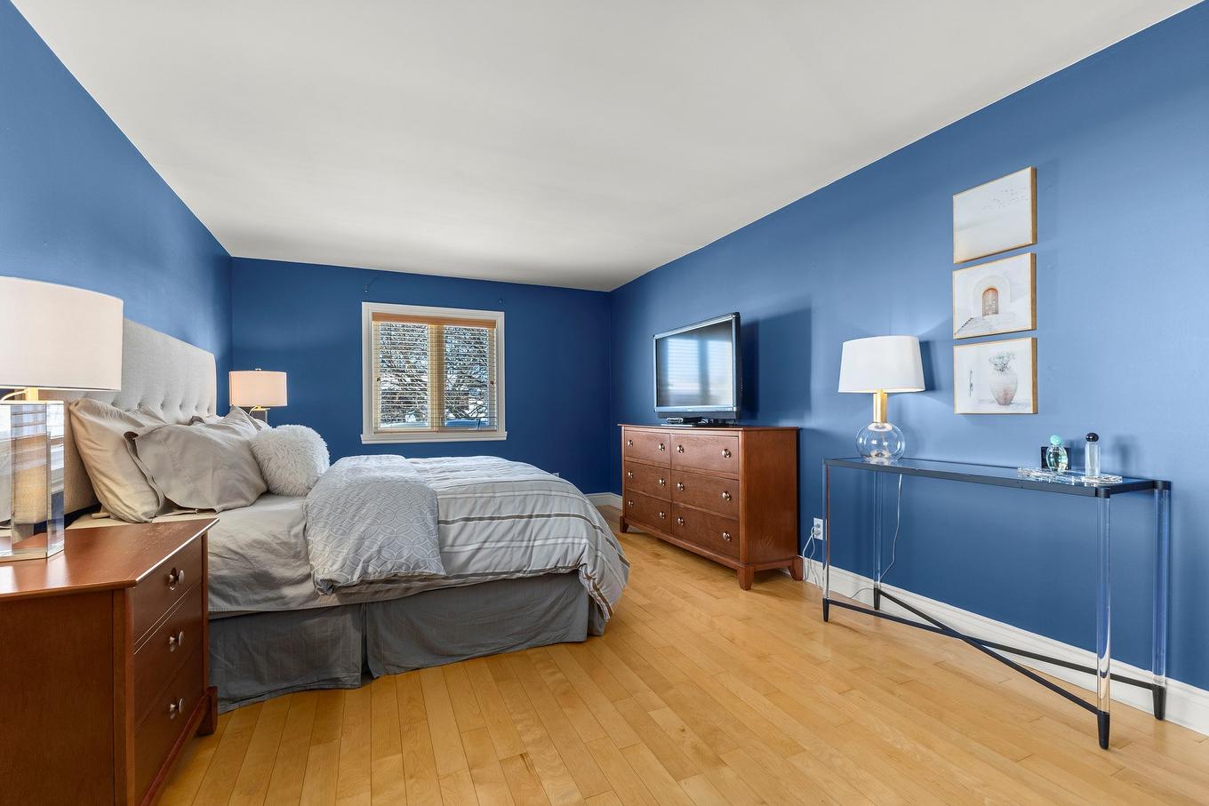 Primary bedroom - 28 Rue Eaton, Kirkland, QC - Indoor Photo Showing Bedroom