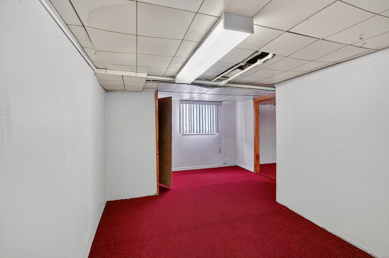 Bureau - 5515 Boul. Henri-Bourassa O., Montréal (Saint-Laurent), QC - Indoor Photo Showing Other Room