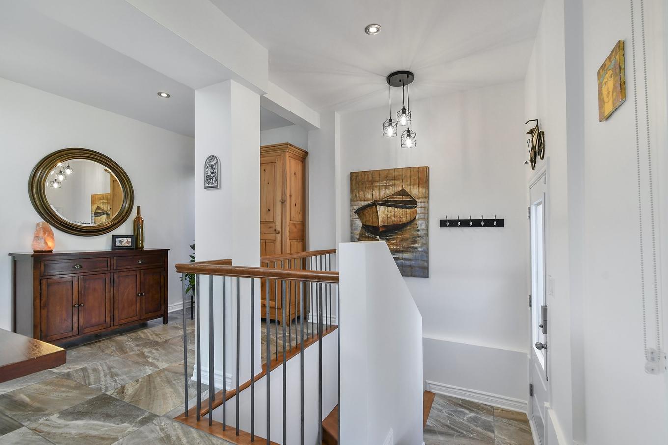 Kitchen - 9453 Rue Parthenais, Montréal (Villeray/Saint-Michel/Parc-Extension), QC - Indoor Photo Showing Other Room