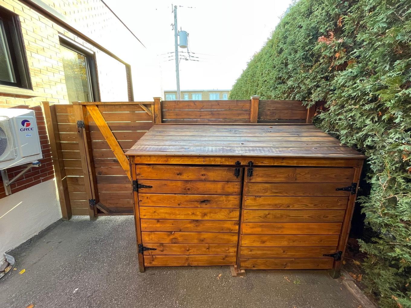 Backyard - 9453 Rue Parthenais, Montréal (Villeray/Saint-Michel/Parc-Extension), QC - Outdoor With Exterior