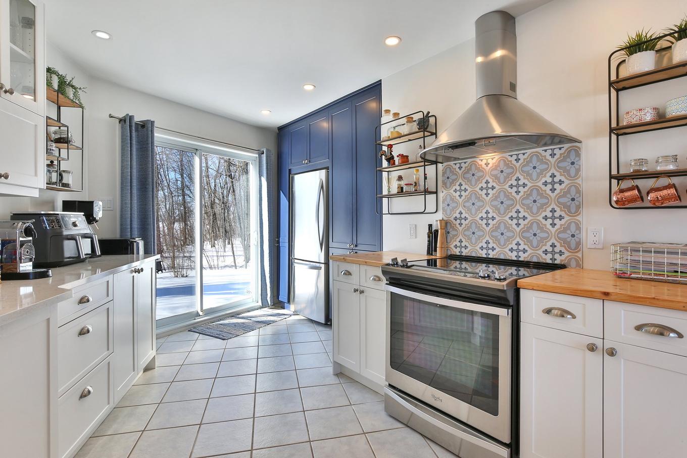 Kitchen - 1460 Rue Sheridan, Saint-Jean-Sur-Richelieu, QC - Indoor Photo Showing Kitchen