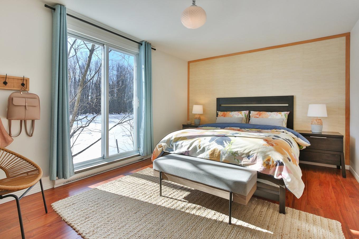 Primary bedroom - 1460 Rue Sheridan, Saint-Jean-Sur-Richelieu, QC - Indoor Photo Showing Bedroom