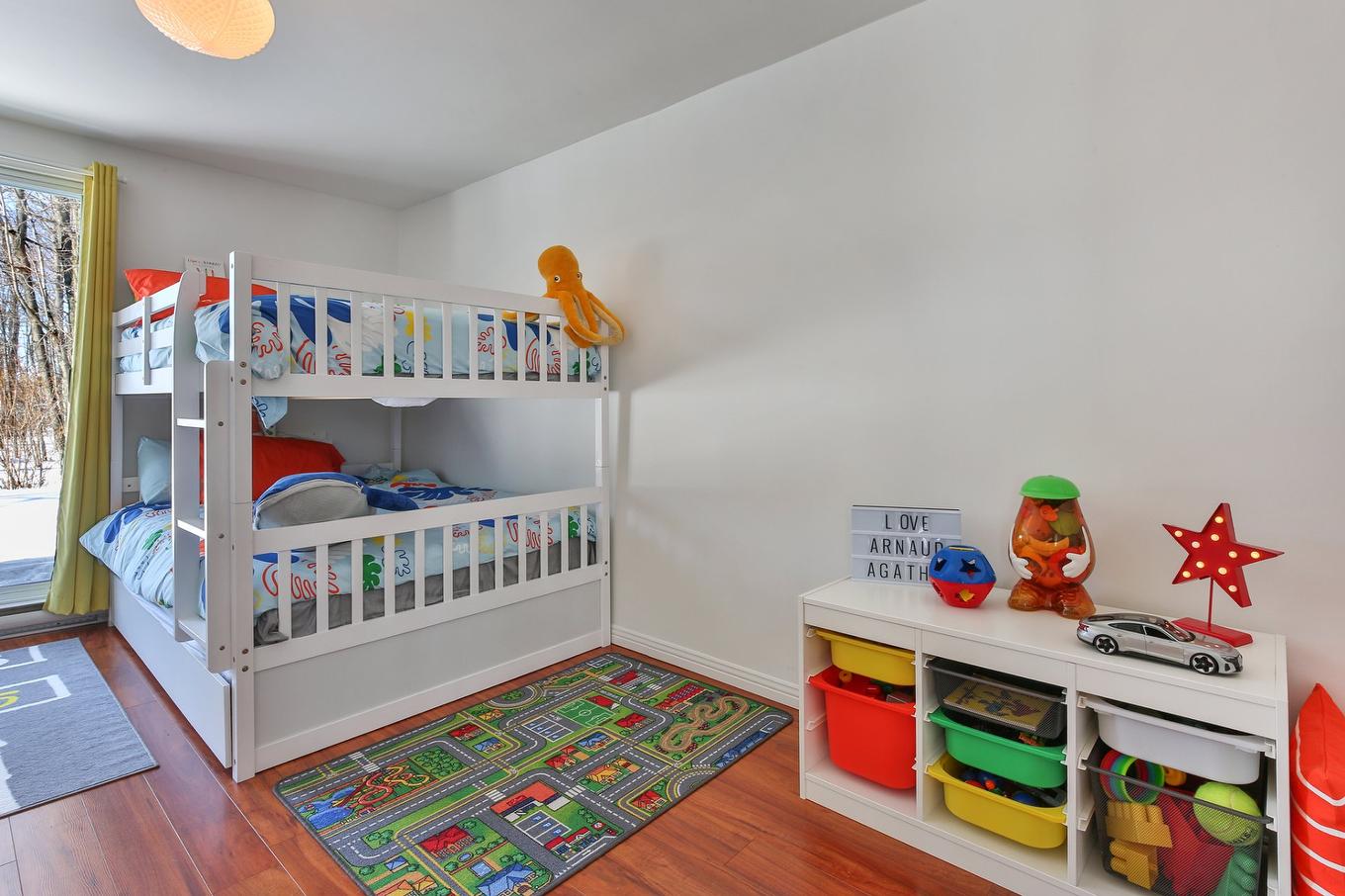 Bedroom - 1460 Rue Sheridan, Saint-Jean-Sur-Richelieu, QC - Indoor Photo Showing Bedroom