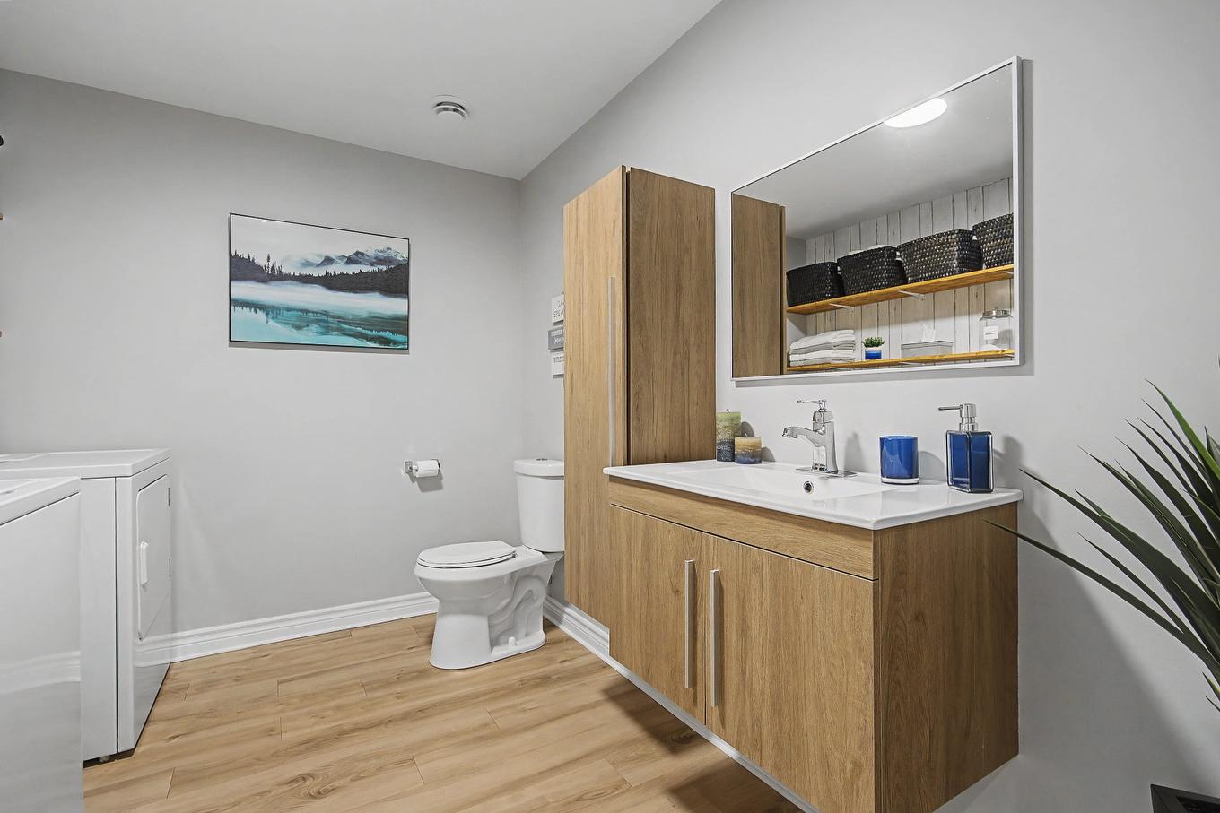 Bathroom - 98 Rue Paquin, Saint-Jean-Sur-Richelieu, QC - Indoor Photo Showing Bathroom