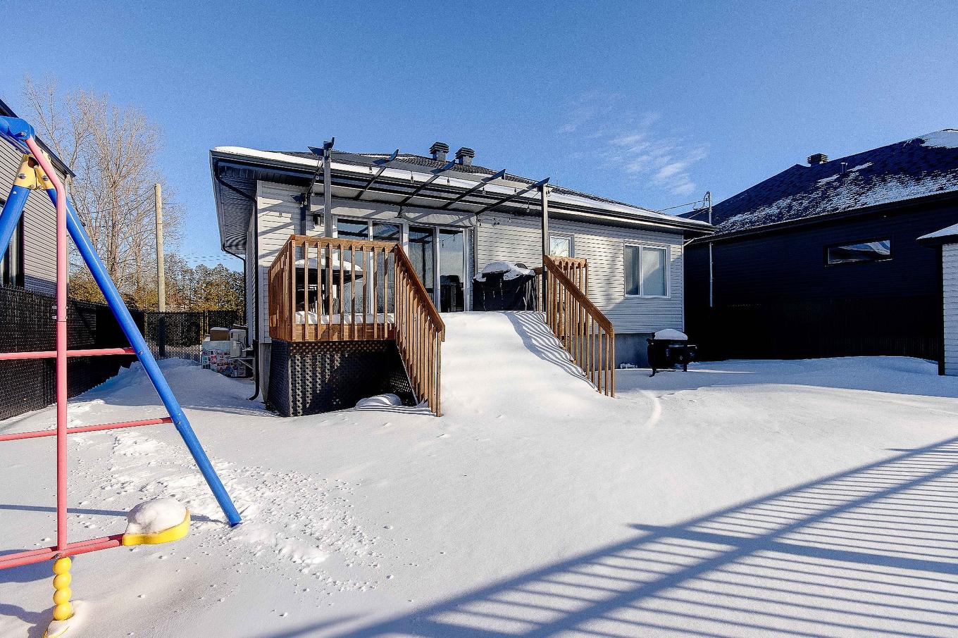 Back facade - 98 Rue Paquin, Saint-Jean-Sur-Richelieu, QC - Outdoor