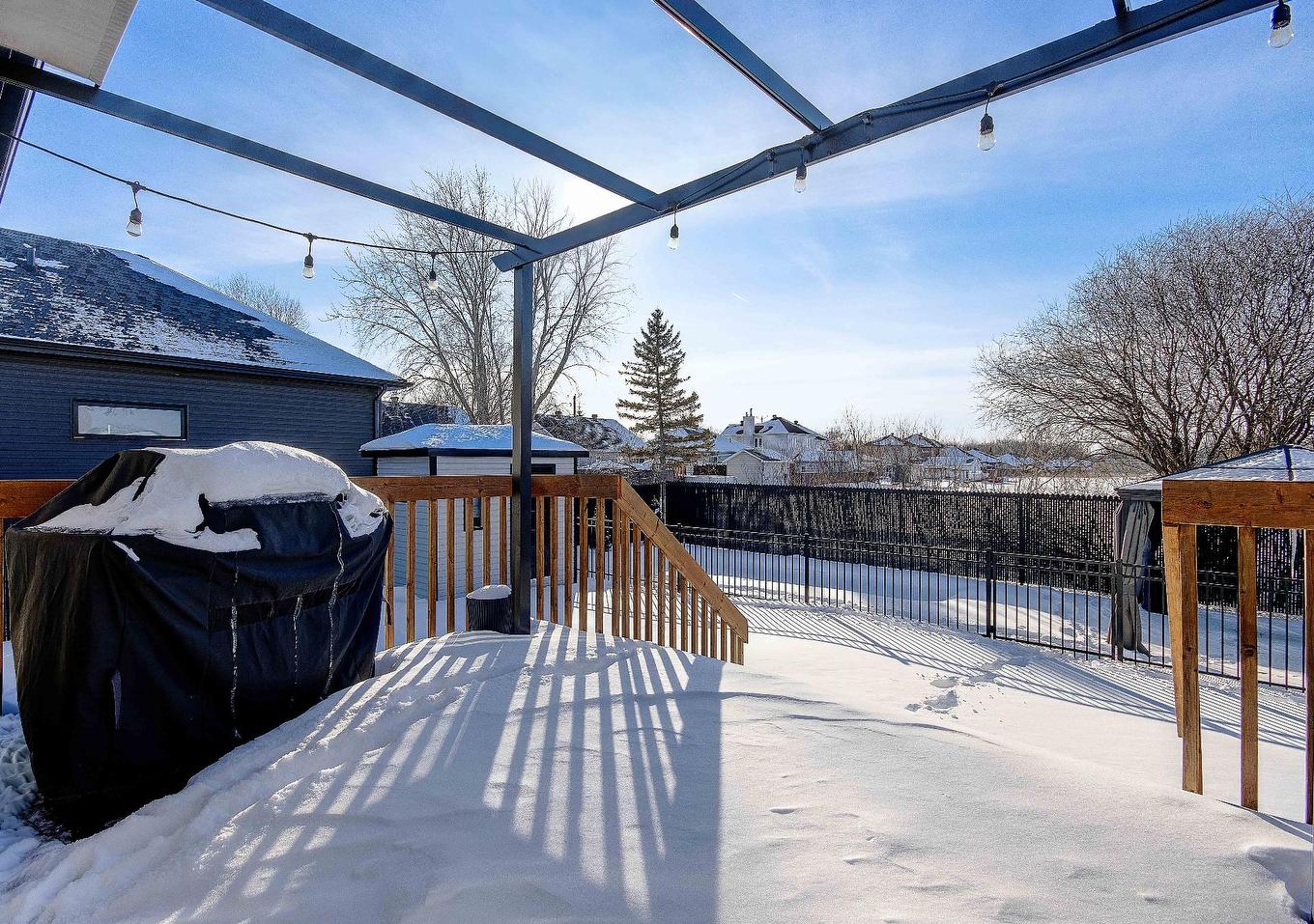 Balcony - 98 Rue Paquin, Saint-Jean-Sur-Richelieu, QC - Outdoor With Exterior