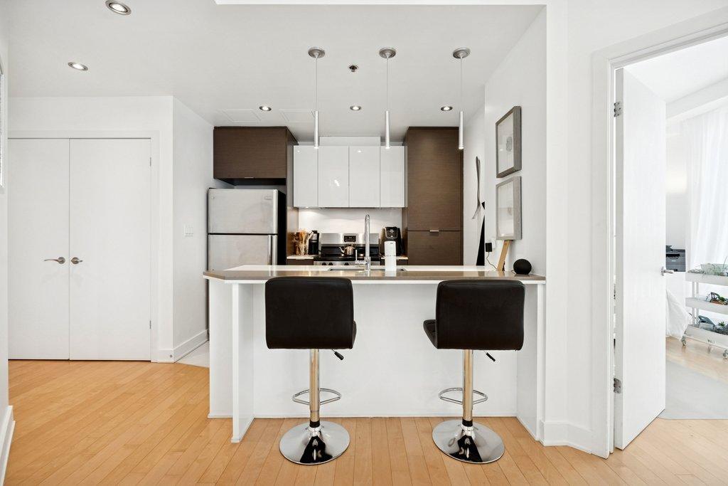 Kitchen - 505-185 Rue Laurier, Gatineau (Hull), QC - Indoor Photo Showing Kitchen With Upgraded Kitchen