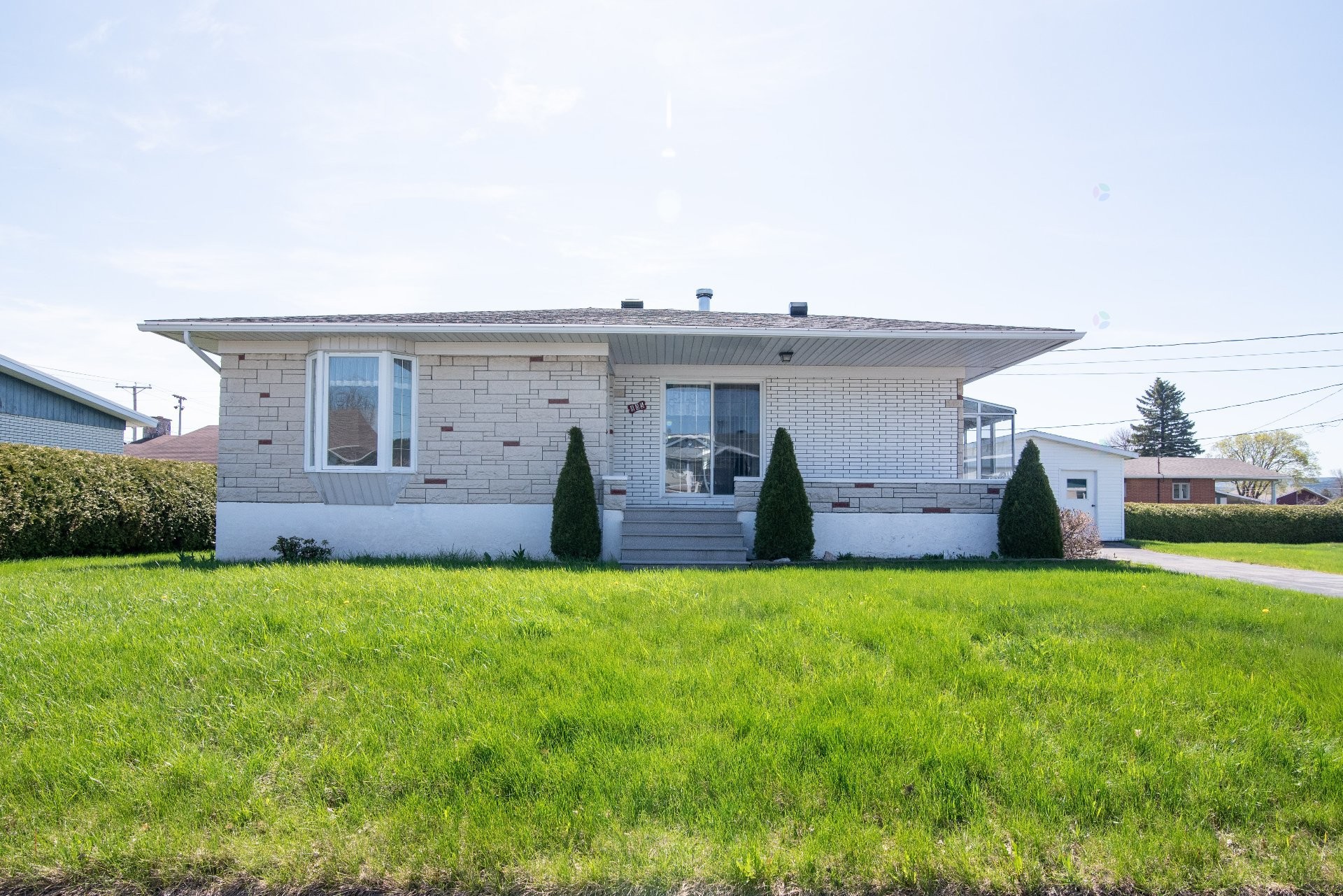 Front of Structure - 805 Av. Proulx, La Pocatière, QC - Outdoor