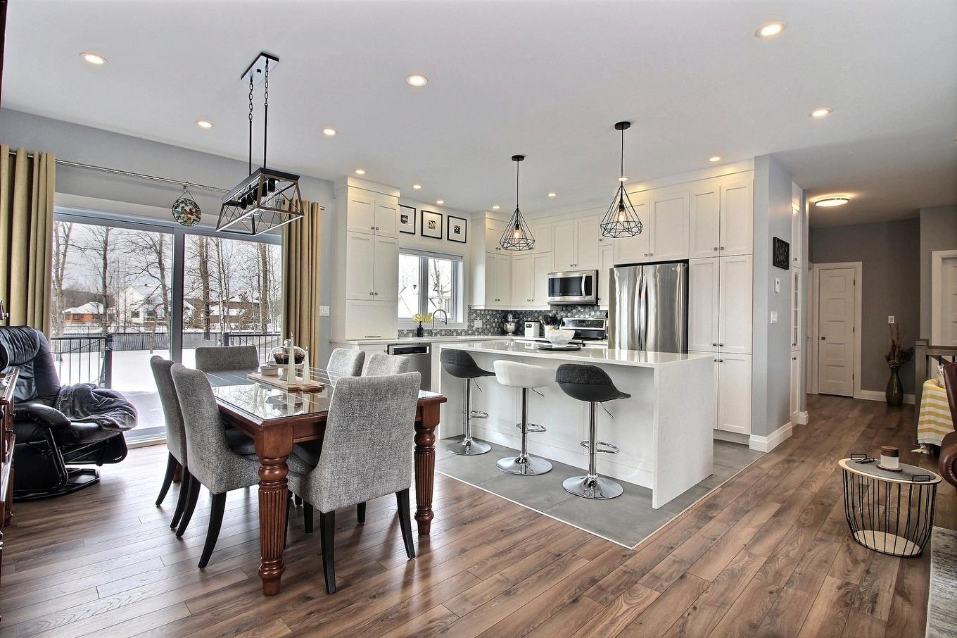 Dining room - 18 Rue De Champlain, Saint-André-D'Argenteuil, QC - Indoor Photo Showing Dining Room