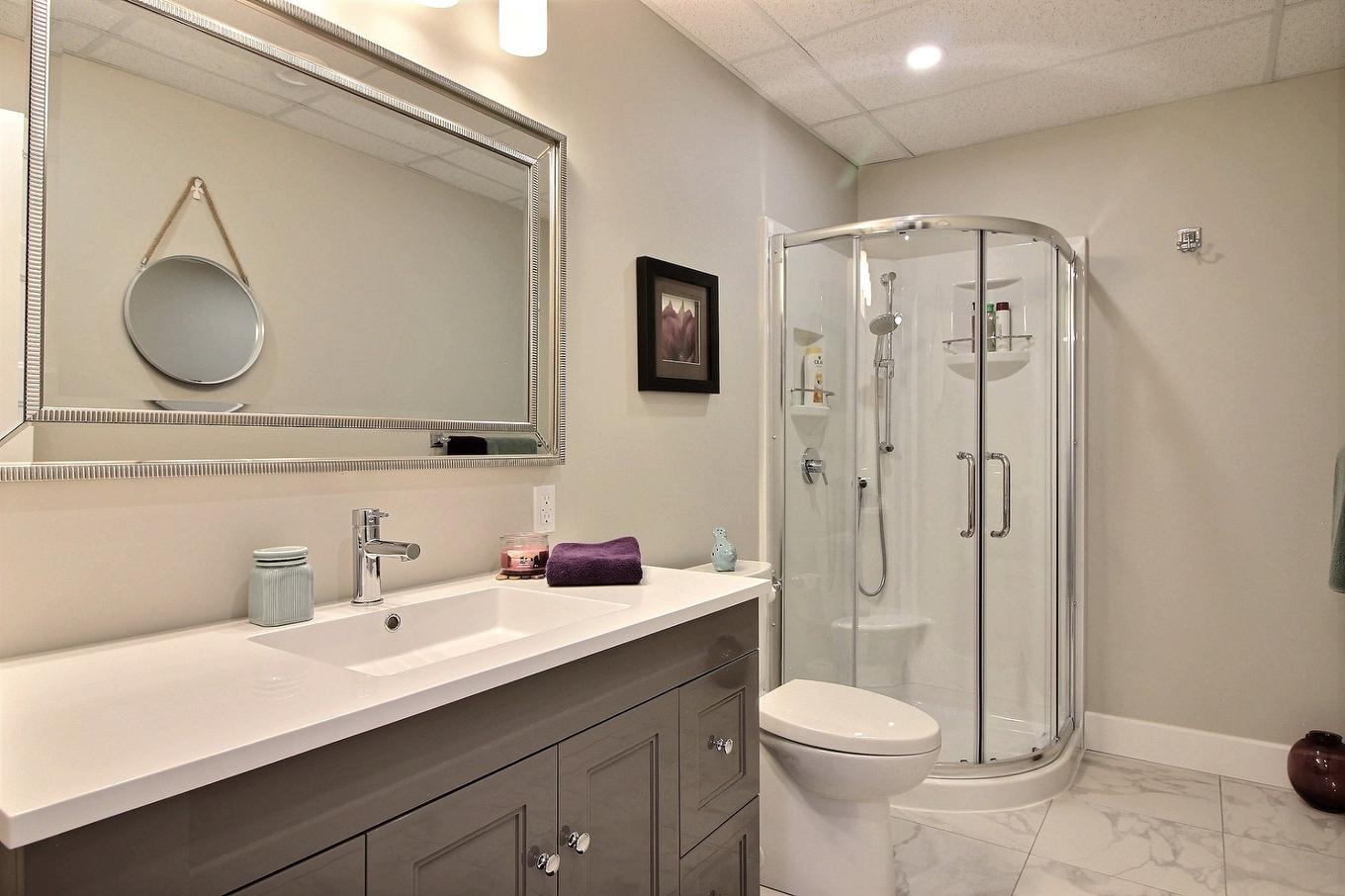 Bathroom - 18 Rue De Champlain, Saint-André-D'Argenteuil, QC - Indoor Photo Showing Bathroom