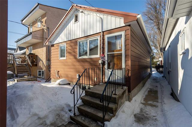 668 Walker Ave, Winnipeg, MB