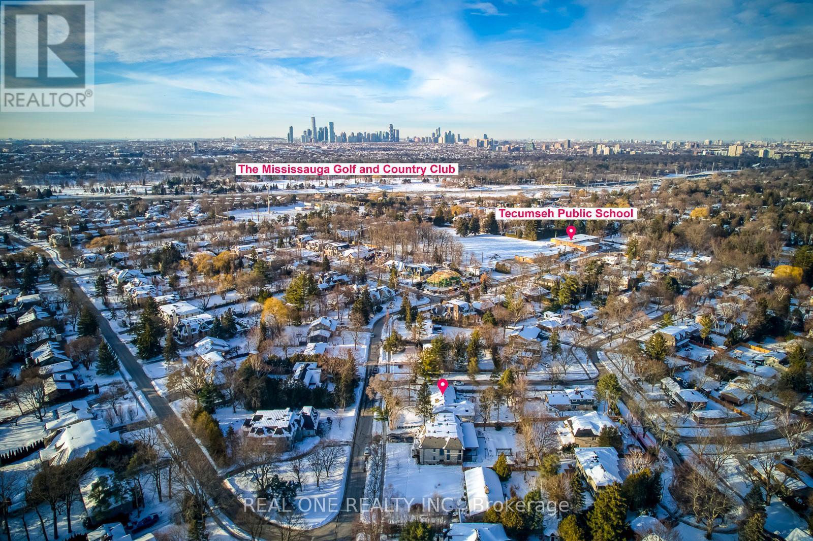 1399 Chriseden Drive, Mississauga, ON - Outdoor With View