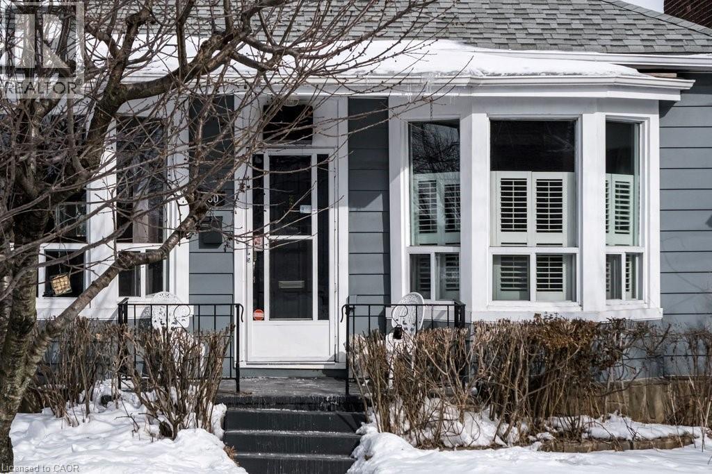 50 Macaulay Street W, Hamilton, ON - Outdoor