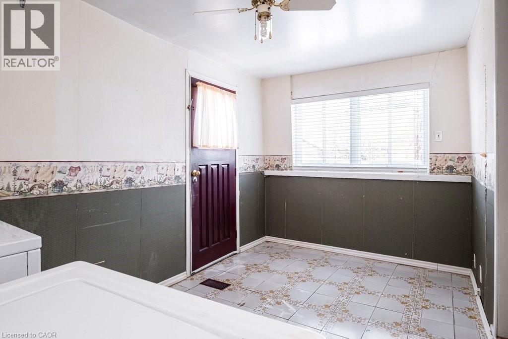 50 Macaulay Street W, Hamilton, ON - Indoor