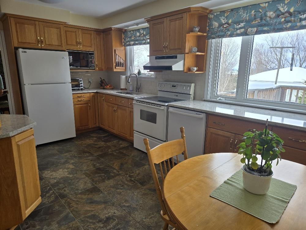 35 Fairview Drive, Truro, NS