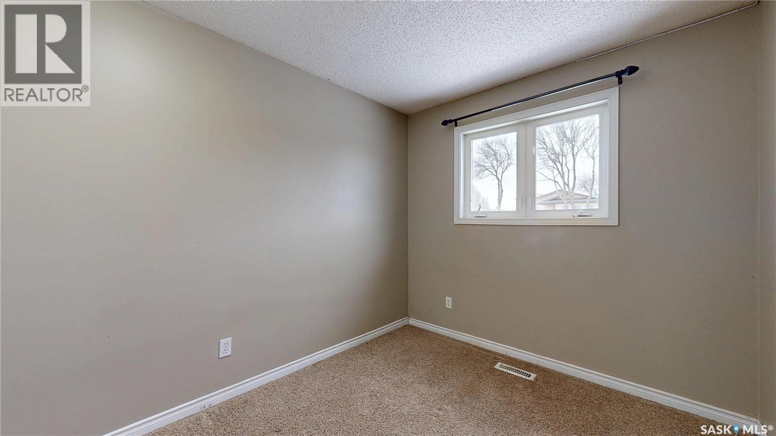 6519 Whelan Drive, Regina, SK - Indoor Photo Showing Other Room