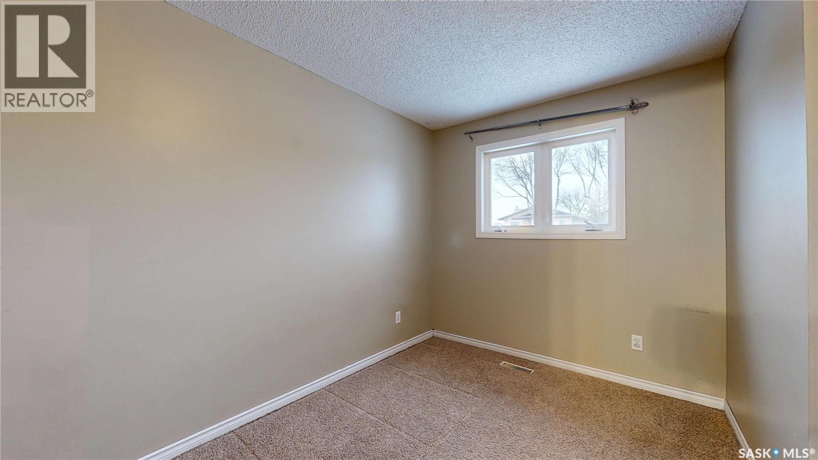 6519 Whelan Drive, Regina, SK - Indoor Photo Showing Other Room