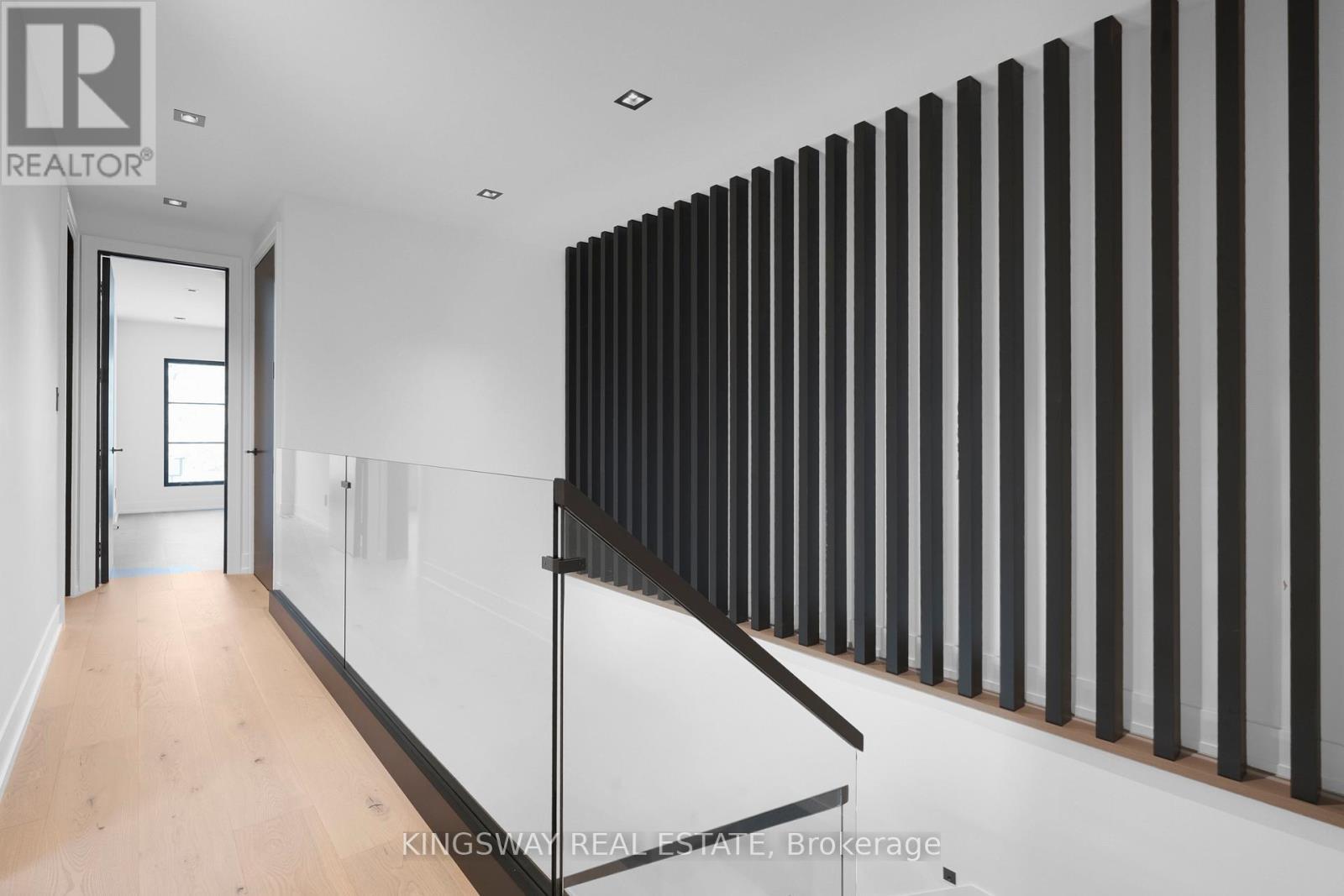 17 Broadview Avenue, Mississauga, ON - Indoor Photo Showing Other Room