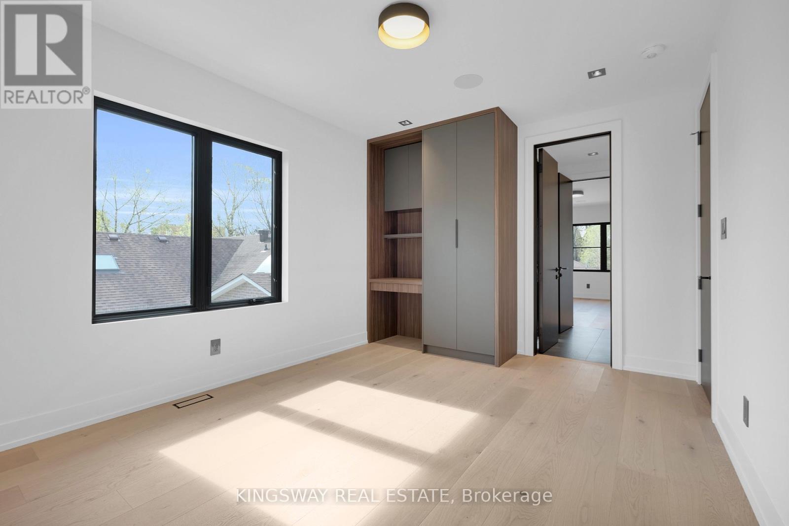 17 Broadview Avenue, Mississauga, ON - Indoor Photo Showing Other Room