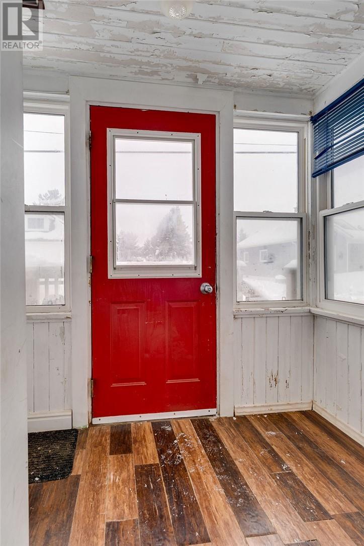 51 Devouna Street, Garson, ON - Indoor Photo Showing Other Room