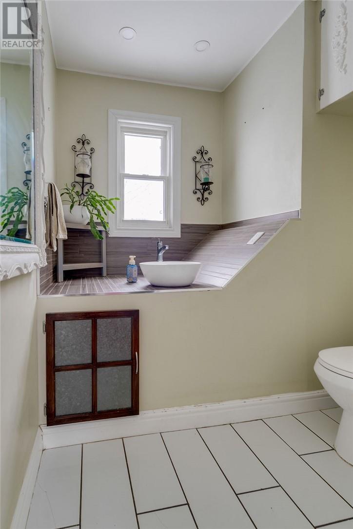 51 Devouna Street, Garson, ON - Indoor