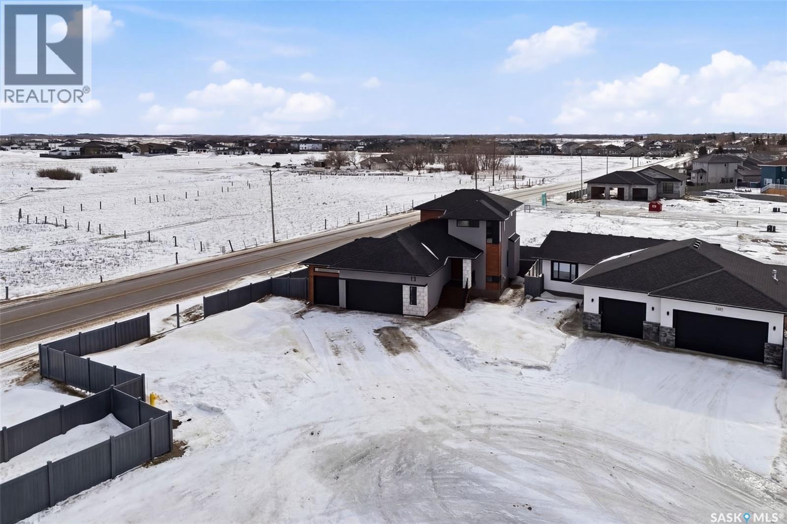 13 Plains Green, Pilot Butte, SK - Outdoor