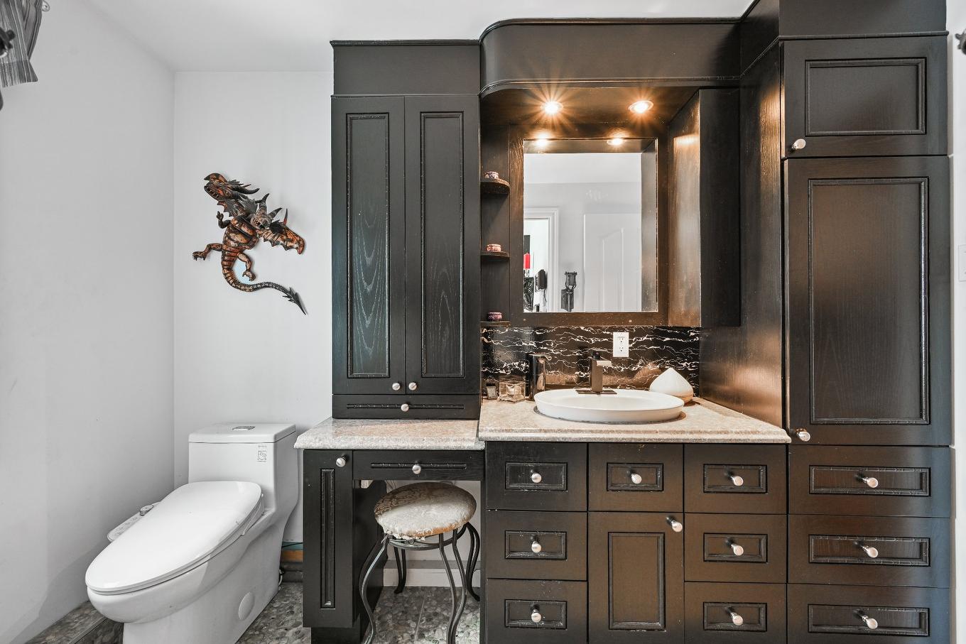 Salle de bains - 132 Rue Lorraine, Saint-Jean-Sur-Richelieu, QC - Indoor Photo Showing Bathroom