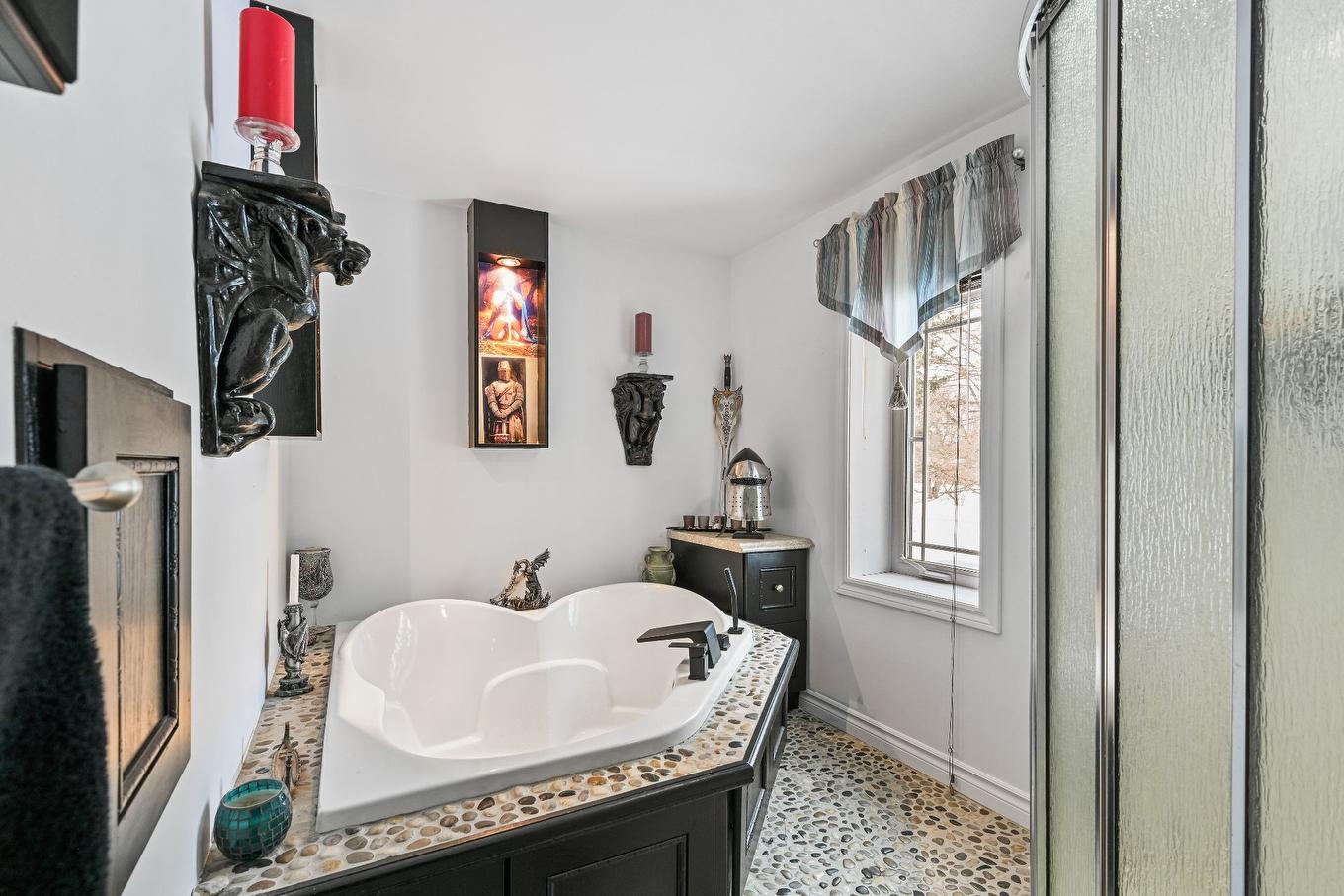 Salle de bains - 132 Rue Lorraine, Saint-Jean-Sur-Richelieu, QC - Indoor Photo Showing Bathroom