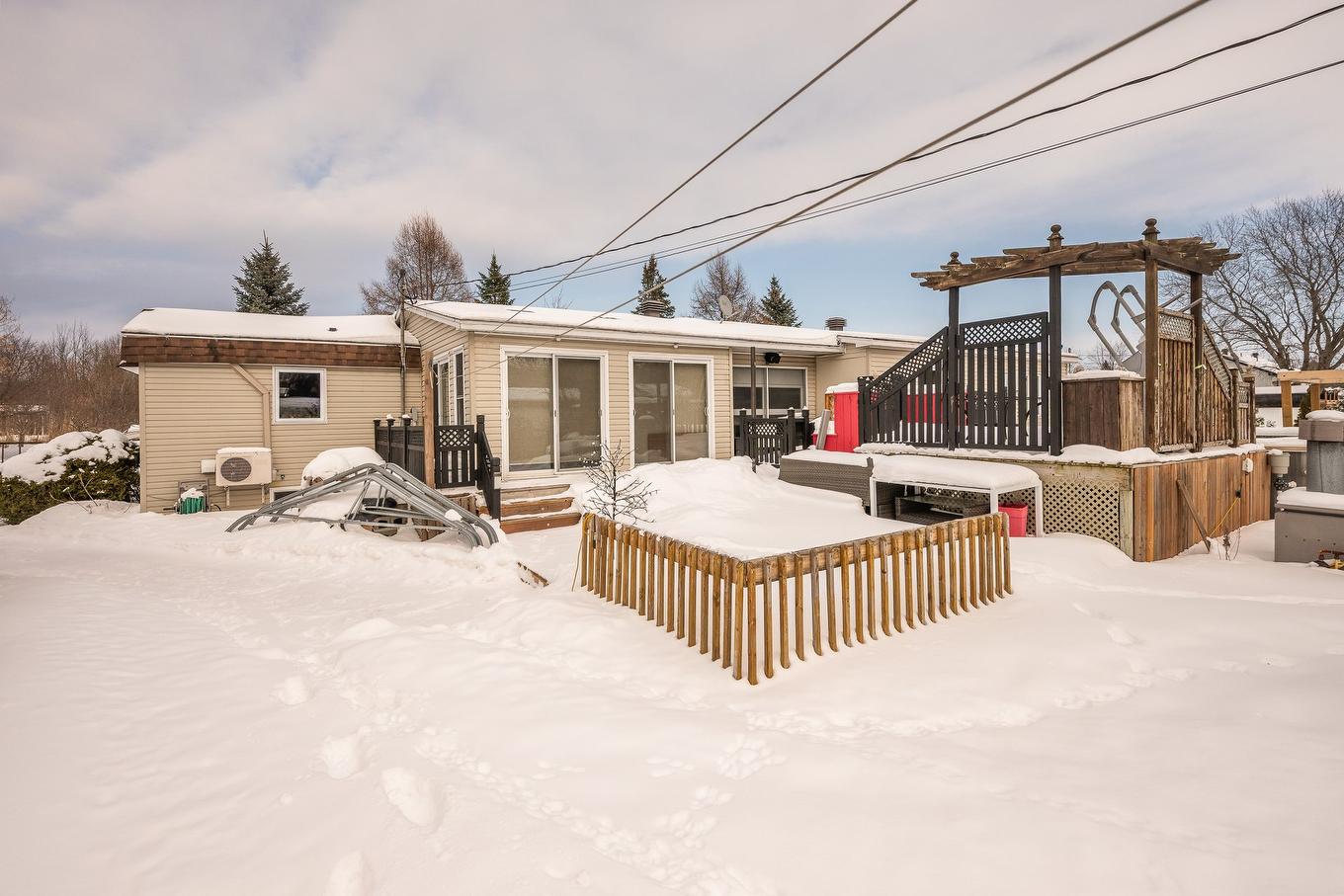 Face arrière - 132 Rue Lorraine, Saint-Jean-Sur-Richelieu, QC - Outdoor With Exterior