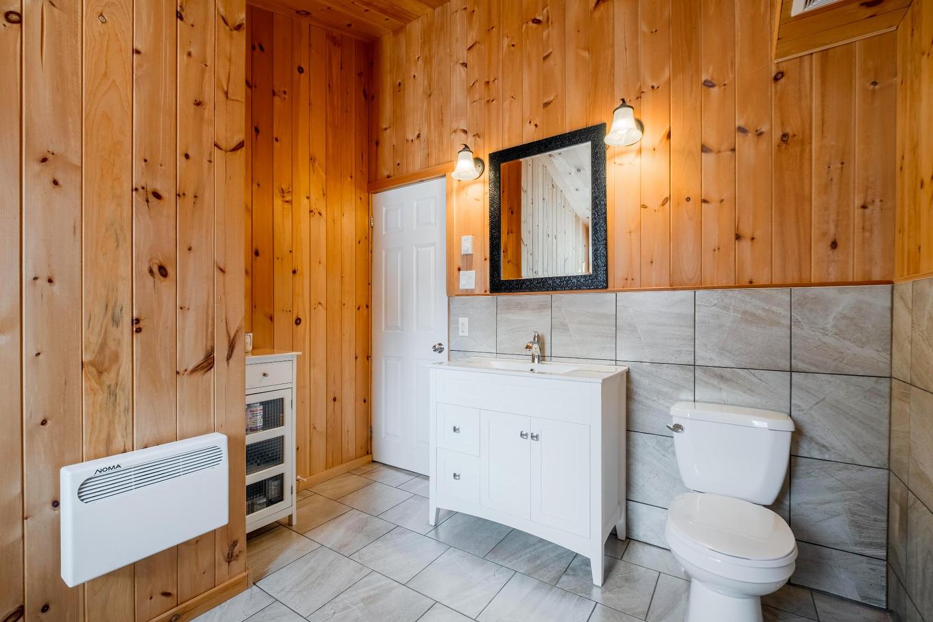 Salle de bains - 6970 Rue Émery-Fontaine, Sherbrooke (Brompton/Rock Forest/Saint-Élie/Deauville), QC - Indoor Photo Showing Bathroom